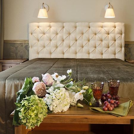 Ursula Royal Apartments 드루스키닝카이 외부 사진