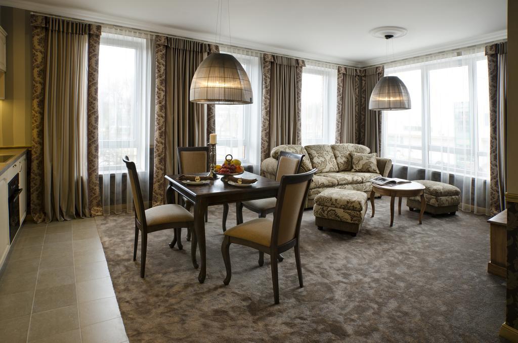 Ursula Royal Apartments 드루스키닝카이 외부 사진