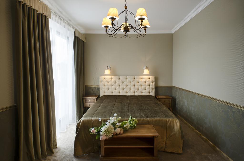 Ursula Royal Apartments 드루스키닝카이 객실 사진